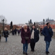 El 19 de Diciembre de 2018 con doňa Elsa y su marido Ibrahim con el Castillo de Praga