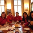 Aqu� est�mos comiendo el mejor gul� (gulash) de toda Praga! 21/11/2013